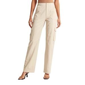 Abercrombie & Fitch Women’s Relaxed Cargo Wide Leg Pant Size 6 in Light Tan